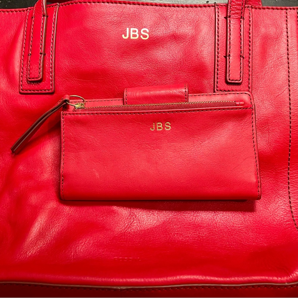 Fossil Leather Tote w/matching wallet